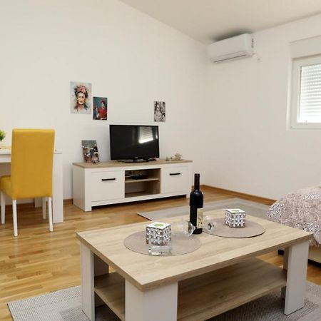 Apartman Frida Apartment Niksic Luaran gambar